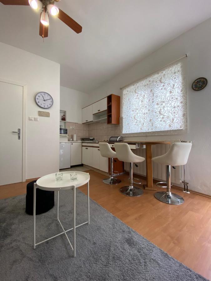 Apartment Andreja Senj  Exteriör bild